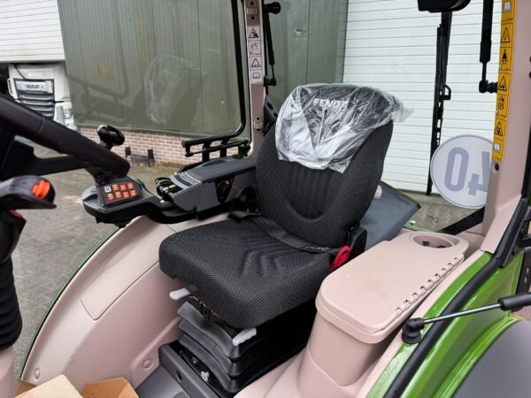 Tracot 1ag Fendt 211 V