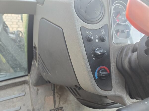 Claas Arion 640 Cebis