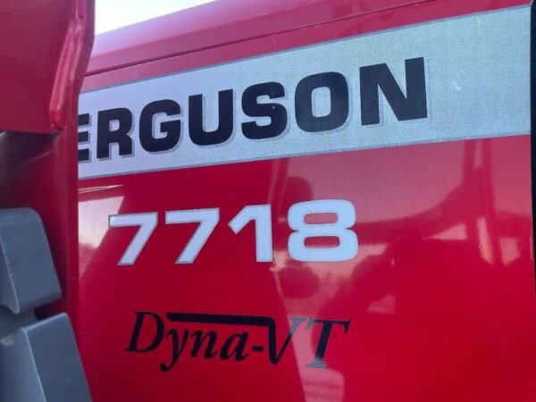 Massey Ferguson 7718