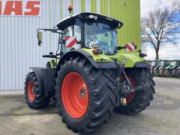 tracteur 2i Claas ARION 650 CMATIC CIS+