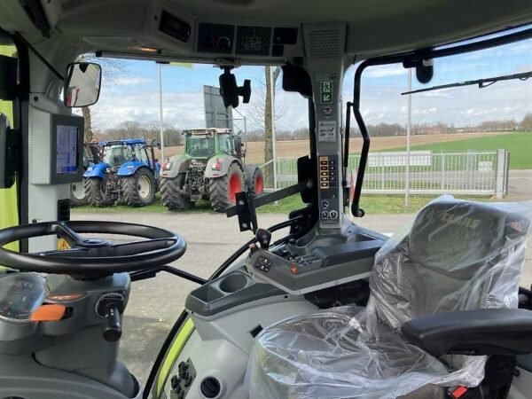 tracteur 2j Claas ARION 650 CMATIC CIS+