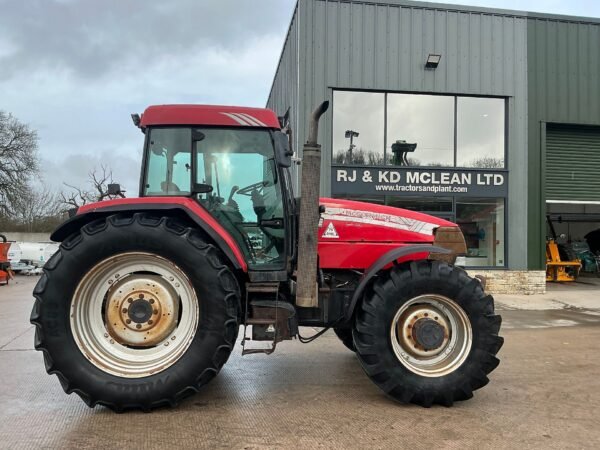 tracteur 8a McCormick MTX 150 Signature Edition Tractor (ST24827)
