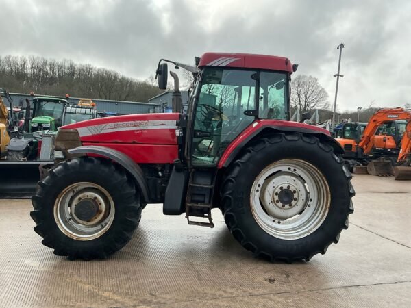 tracteur 8e McCormick MTX 150 Signature Edition Tractor (ST24827)