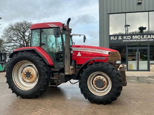 tracteur 8l McCormick MTX 150 Signature Edition Tractor (ST24827)