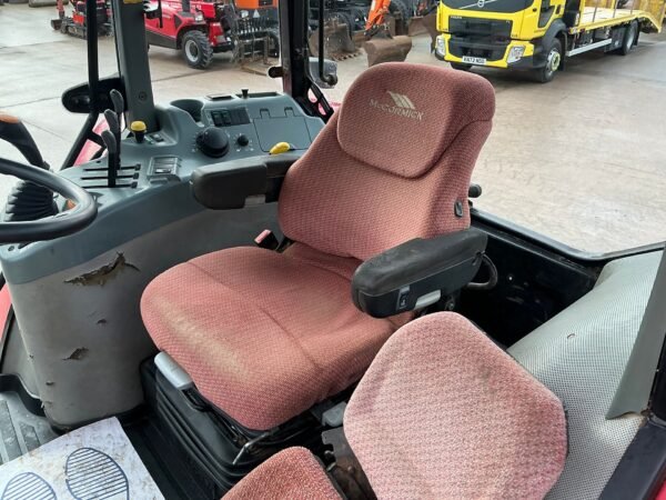 tracteur 8r McCormick MTX 150 Signature Edition Tractor (ST24827)