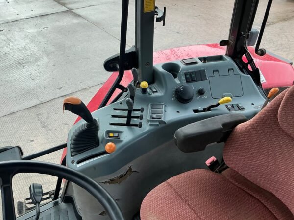 tracteur 8s McCormick MTX 150 Signature Edition Tractor (ST24827)