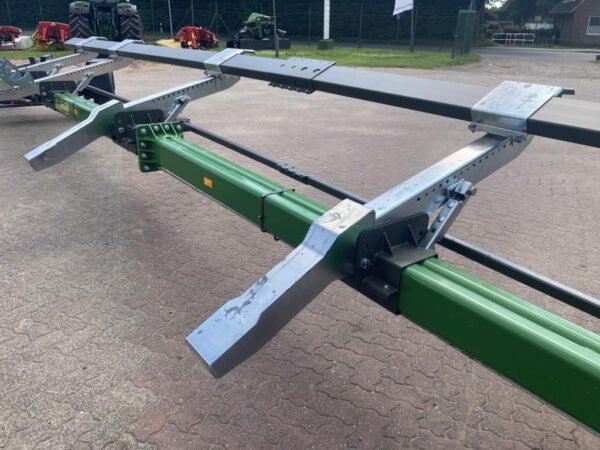 MOISSONNEUSE-BATTEUSE NEUF