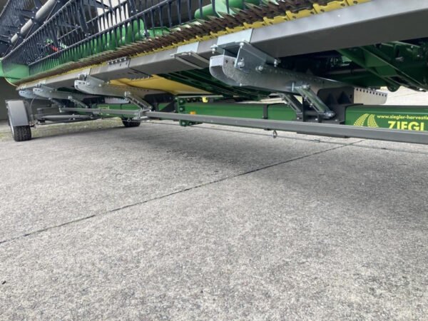 MOISSONNEUSE-BATTEUSE NEUF