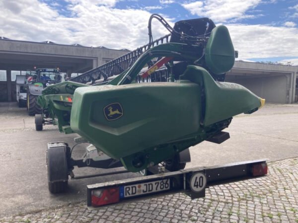 MOISSONNEUSE-BATTEUSE NEUF