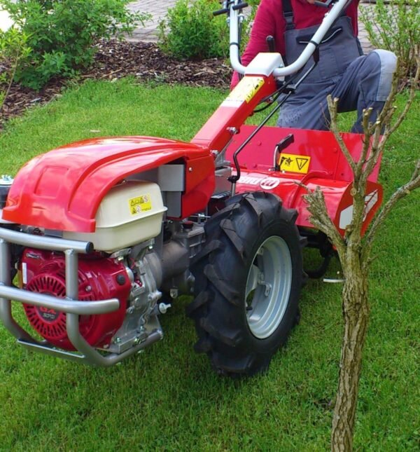 mt8 Einachser mit KAM Bodenfräse