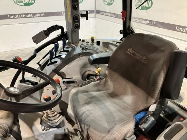 tracteur 17k New Holland T4.75