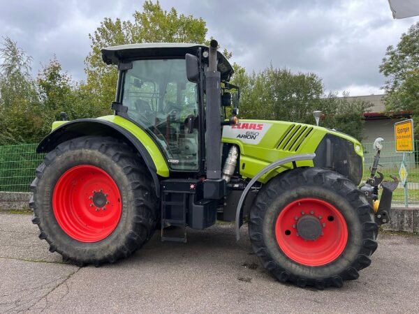 Claas Arion 650
