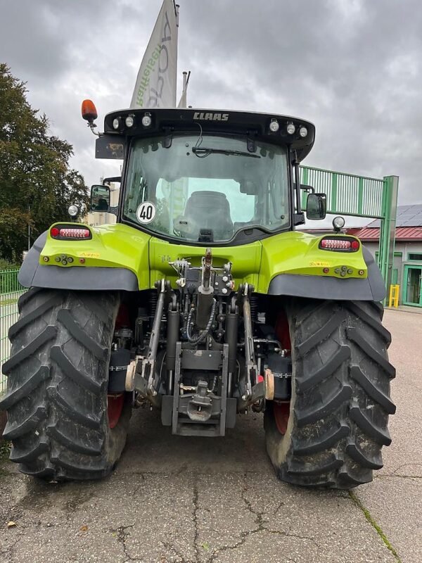 Claas Arion 650