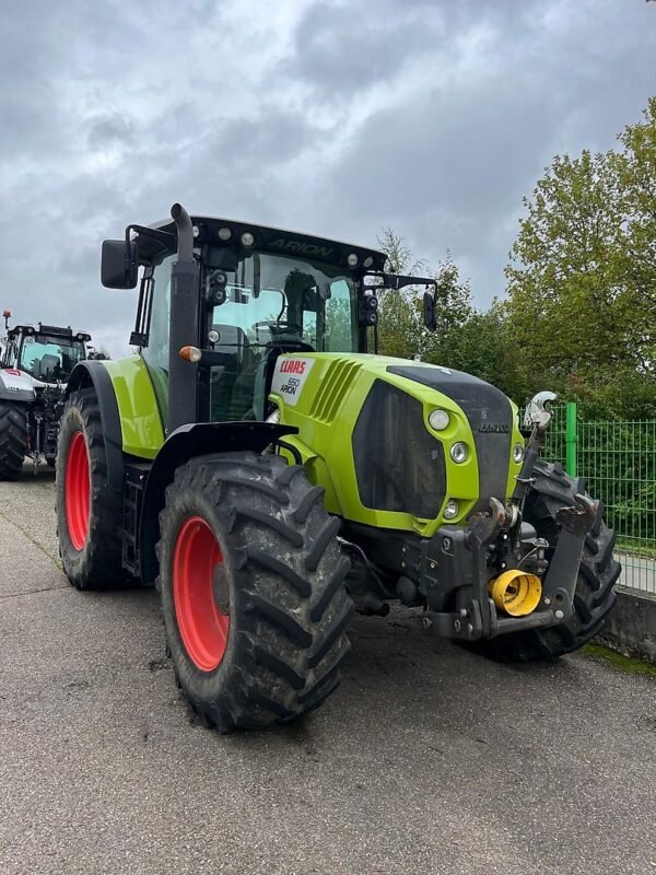 Claas Arion 650