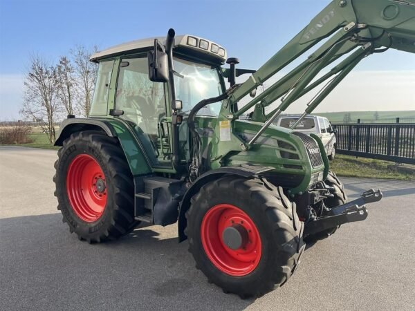 Fendt 309 Ci mit Frontlader und Frontkraftheber