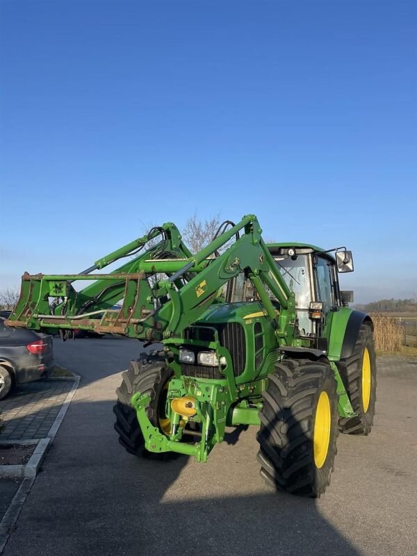 tracteur 24d John Deere 6830 Power Quad plus mit Frontlader und FZW, front PTO