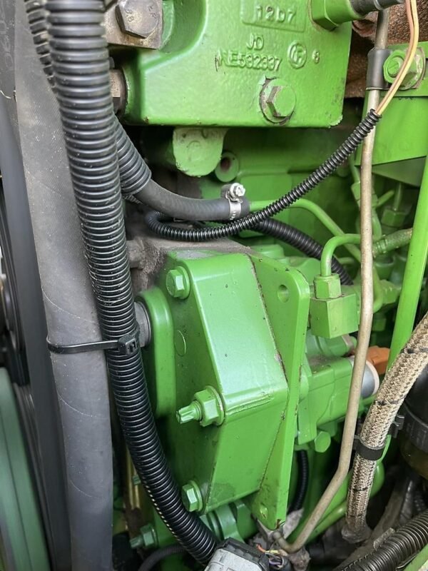 tracteur 24p John Deere 6830 Power Quad plus mit Frontlader und FZW, front PTO