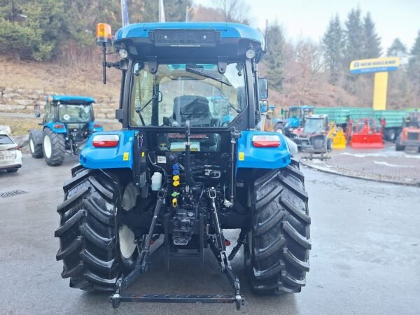 tracteur 30f New Holland T5.90S