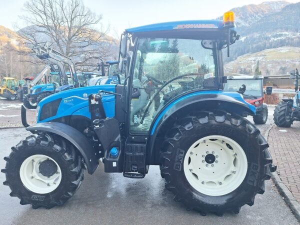 tracteur 30g New Holland T5.90S