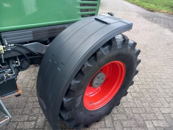 tracteur 34m Fendt 308